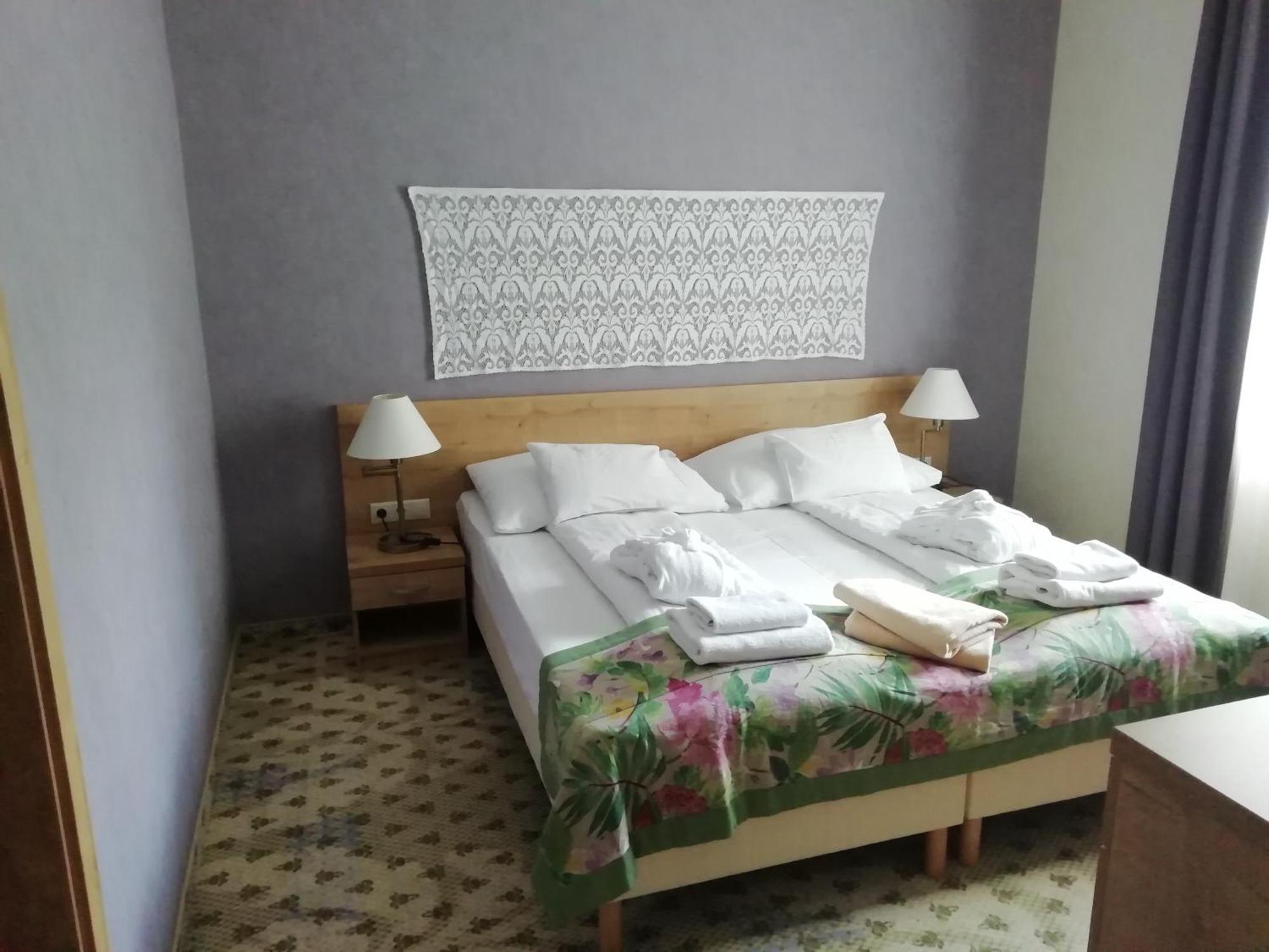 Batthyany Kuria Hotel Zalacsány Exterior foto