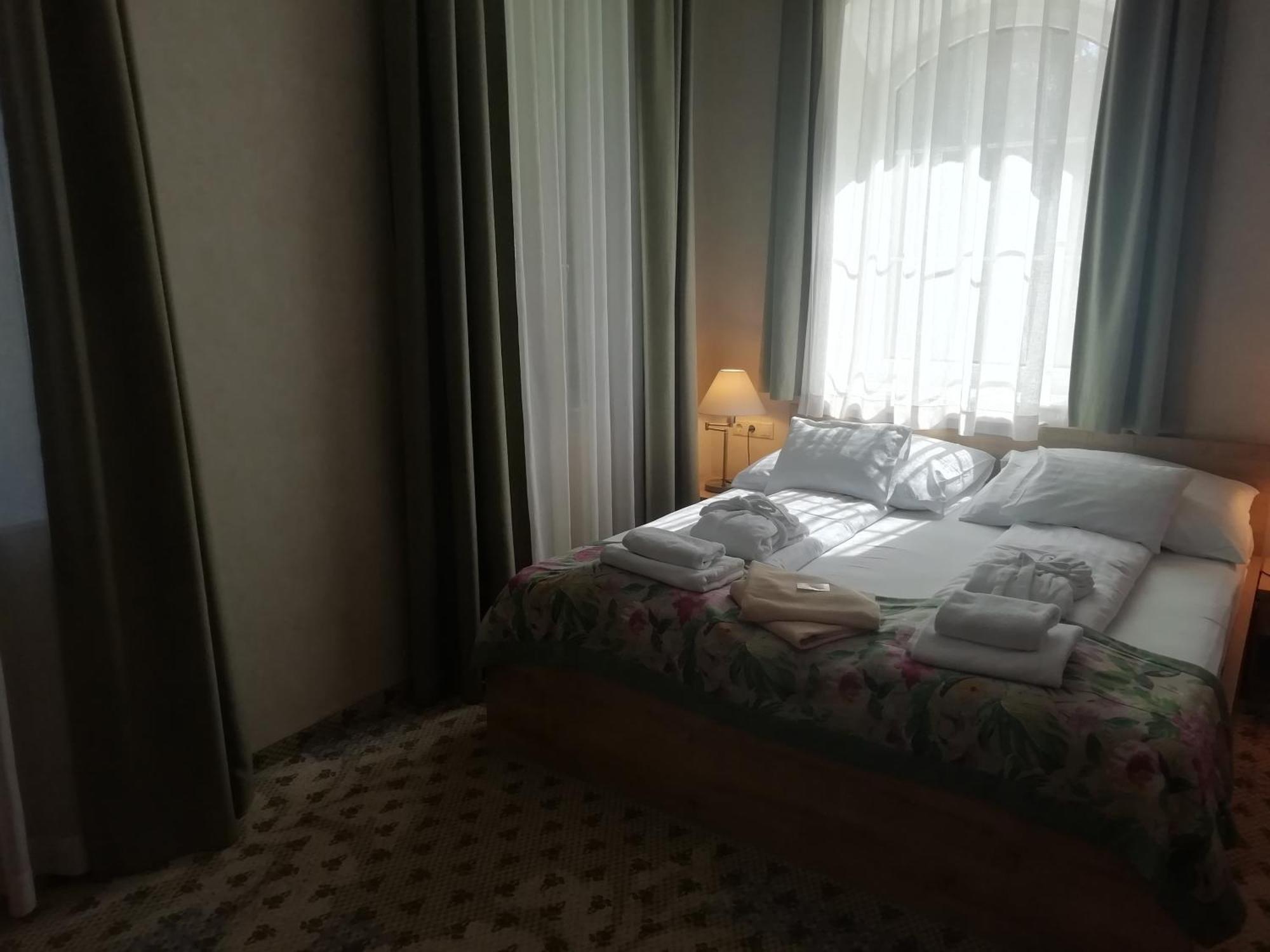 Batthyany Kuria Hotel Zalacsány Exterior foto